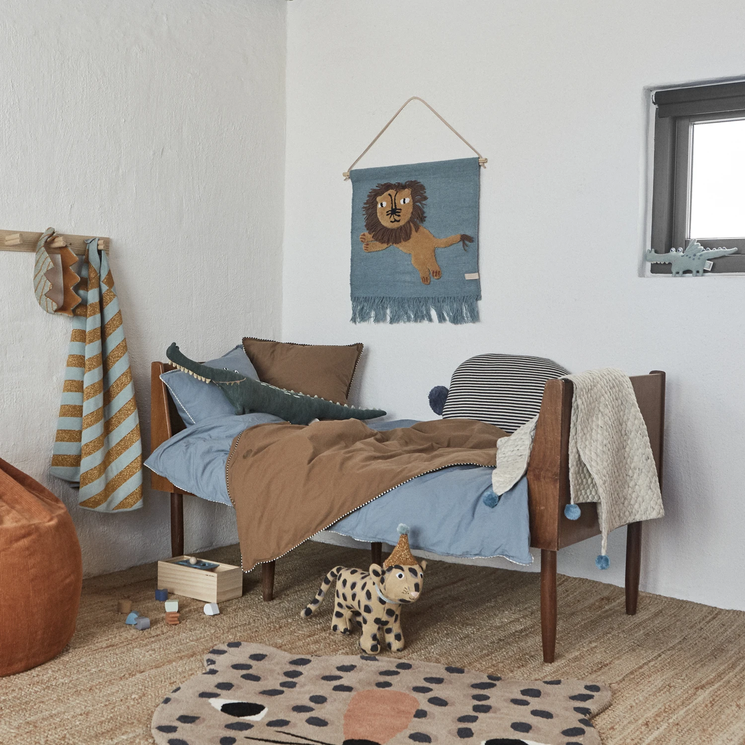 OYOY Jumping Lion Muurdecoratie 52x55 Cm - Afbeelding 2